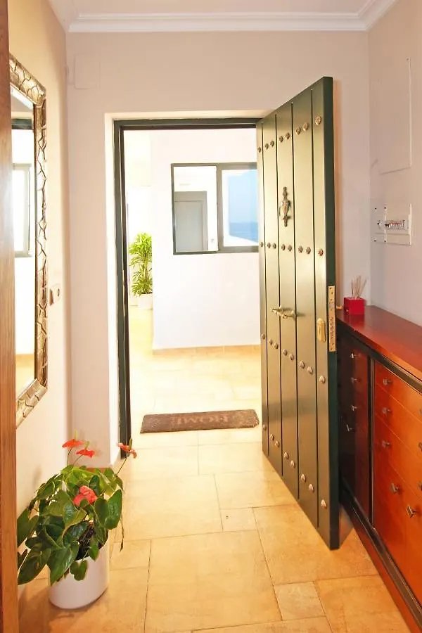 Isla De Benalmadena 1, Jacuzzi, 80M From The Sea, Ac, Bbq, Private Parking, Big Terrace Daire